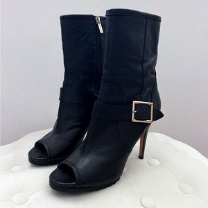 Jimmy Choo Booties in Black. Size 40